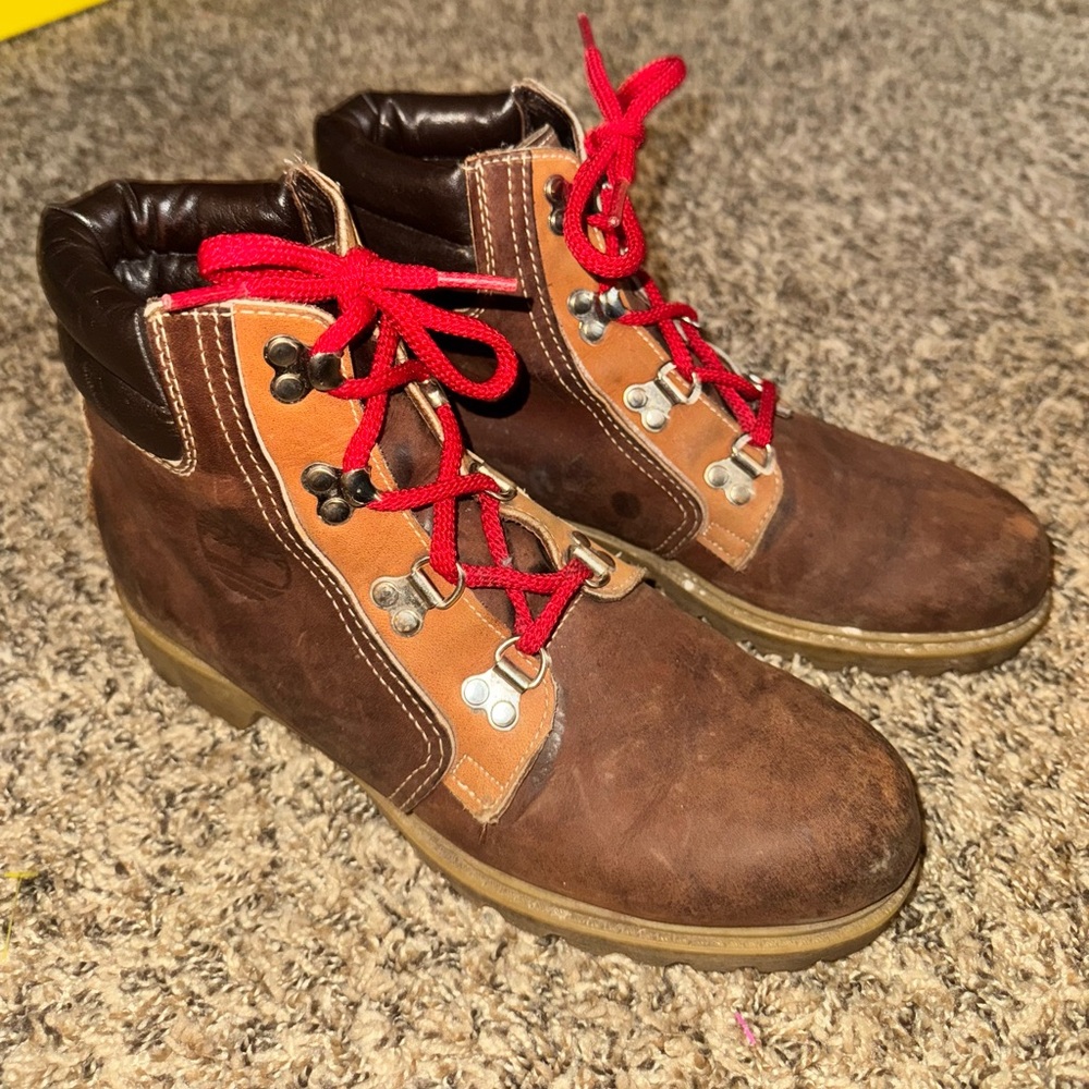 Men’s Timberland Leather boots with rubber soles size 81/2M